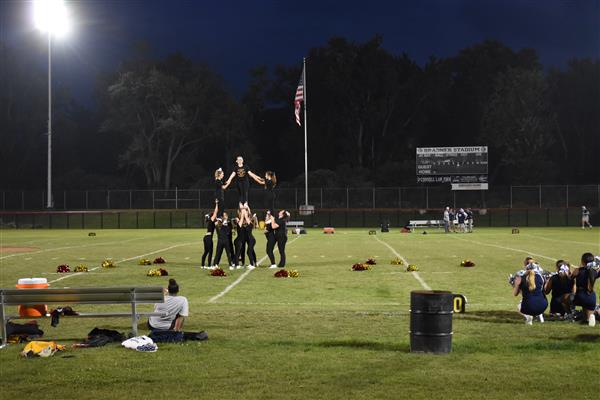 2023 Varsity Football Cheerleaders
