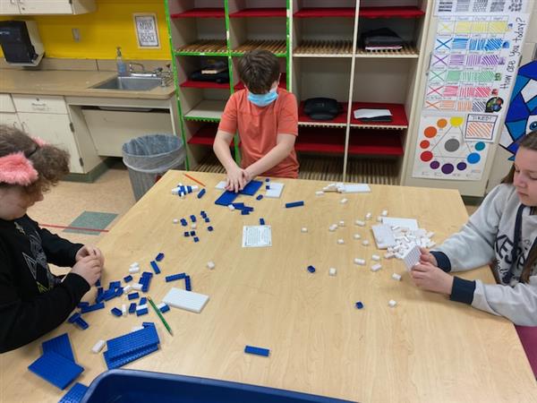 Lego Challenge Builds